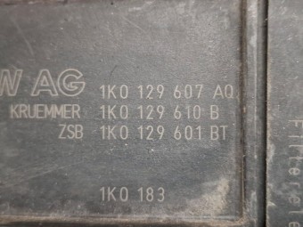 CARCASA FILTRU AER VOLKSWAGEN GOLF VI OEM: 1K0129607AQ.