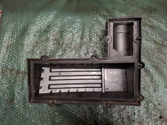 CARCASA FILTRU AER VOLKSWAGEN PASSAT CC OEM: TL9009489.