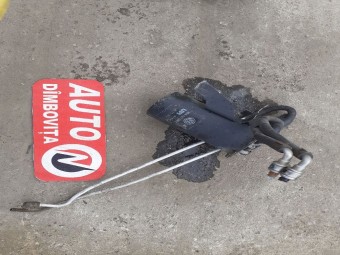 CARCASA FILTRU COMBUSTIBIL VOLKSWAGEN TOURAN OEM: 3C0127400C.