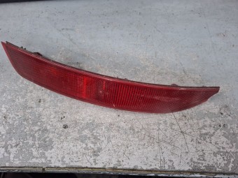 CATADIOPTRU STANGA VOLKSWAGEN JETTA IV OEM: 5C6945105A.