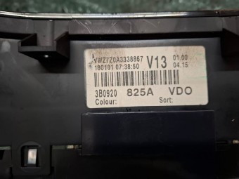CEASURI BORD VOLKSWAGEN PASSAT B5.5 OEM: 3B0920825A.