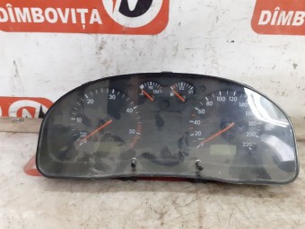 CEASURI BORD VOLKSWAGEN PASSAT B5.5 OEM: 3B1919880C.