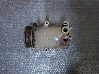 COMPRESOR AC FORD FOCUS III OEM: AV61-19D629-CA.
