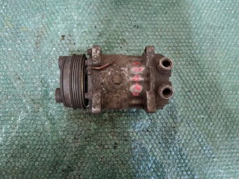 COMPRESOR AC RENAULT 21 OEM: 7700863108.