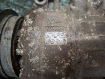 COMPRESOR AC VOLKSWAGEN PASSAT B5.5 OEM: 8D0260808.