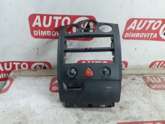 CONSOLA RADIO CD RENAULT MEGANE II OEM: 8200178435.
