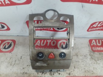 CONSOLA RADIO CD RENAULT MEGANE II OEM: 8200178630.