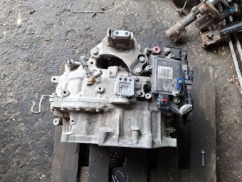 CUTIE VITEZE AUTOMATA PEUGEOT 308 OEM: 9807418780.