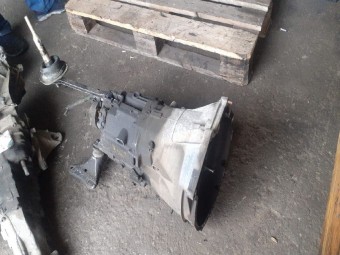 CUTIE VITEZE MANUALA 5 TREPTE BMW E46 OEM: 2200022598.