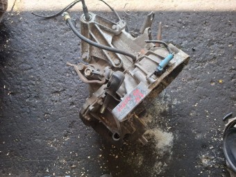 CUTIE VITEZE MANUALA 5 TREPTE DACIA LOGAN I OEM: JH1 053.