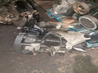 CUTIE VITEZE MANUALA 5 TREPTE DACIA LOGAN I OEM: JH3 053.