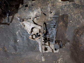 CUTIE VITEZE MANUALA 5 TREPTE DACIA LOGAN I OEM: JH3 077.