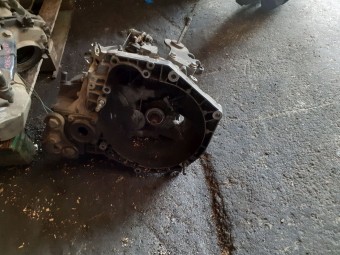 CUTIE VITEZE MANUALA 5 TREPTE FIAT BRAVO II OEM: 55212174.