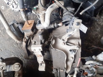 CUTIE VITEZE MANUALA 5 TREPTE FIAT STILO 