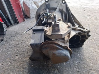 CUTIE VITEZE MANUALA 5 TREPTE FORD FIESTA V 