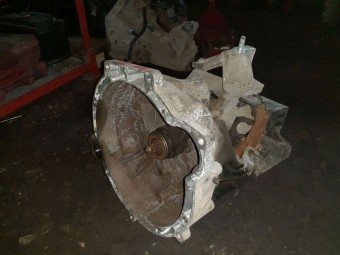 CUTIE VITEZE MANUALA 5 TREPTE FORD FIESTA VI OEM: 8A6R7002CA.