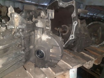 CUTIE VITEZE MANUALA 5 TREPTE IVECO DAILY OEM: 8870921.