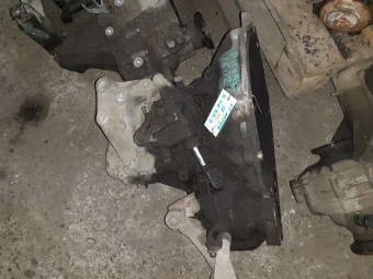 CUTIE VITEZE MANUALA 5 TREPTE OPEL ASTRA G 