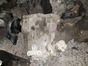 CUTIE VITEZE MANUALA 5 TREPTE OPEL ASTRA G 