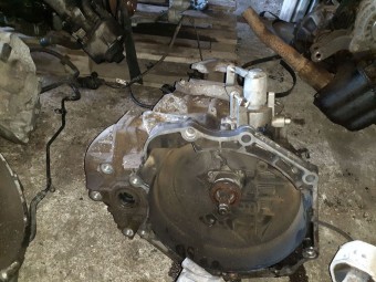 CUTIE VITEZE MANUALA 5 TREPTE OPEL ASTRA H 