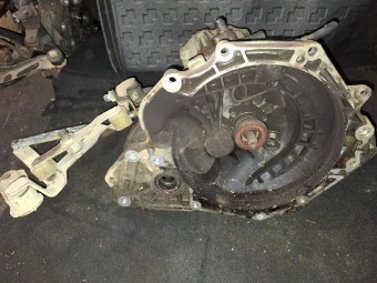 CUTIE VITEZE MANUALA 5 TREPTE OPEL CORSA C OEM: M24.