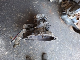 CUTIE VITEZE MANUALA 5 TREPTE OPEL MERIVA A OEM: M26.