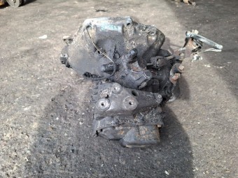CUTIE VITEZE MANUALA 5 TREPTE OPEL ZAFIRA A OEM: M79.