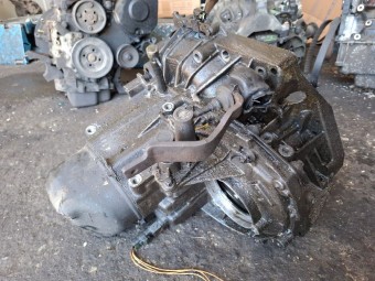 CUTIE VITEZE MANUALA 5 TREPTE RENAULT LAGUNA II OEM: JH3 005.