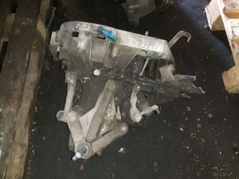 CUTIE VITEZE MANUALA 5 TREPTE RENAULT MEGANE II OEM: JH3 142.