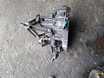 CUTIE VITEZE MANUALA 5 TREPTE RENAULT MEGANE II OEM: JH3 142.