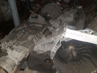 CUTIE VITEZE MANUALA 5 TREPTE ROVER 75 OEM: 60429823.