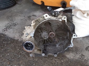 CUTIE VITEZE MANUALA 5 TREPTE SKODA FABIA OEM: FCU.