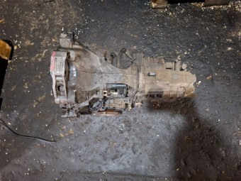 CUTIE VITEZE MANUALA 5 TREPTE VOLKSWAGEN PASSAT B5.5 OEM: GFL.