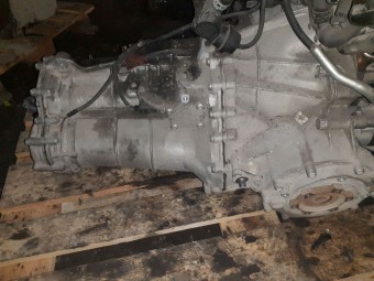 CUTIE VITEZE MANUALA 6 TREPTE AUDI A4 B8 OEM: LLN.