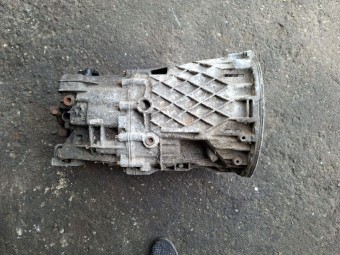 CUTIE VITEZE MANUALA 6 TREPTE MERCEDES SPRINTER-5T (W906) OEM: A9062610403.