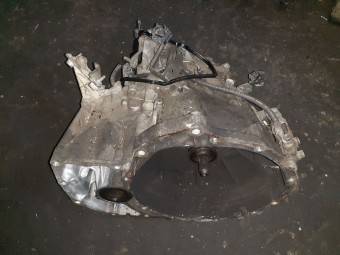 CUTIE VITEZE MANUALA 6 TREPTE NISSAN X-TRAIL 