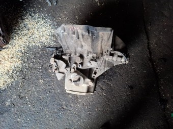 CUTIE VITEZE MANUALA 6 TREPTE PEUGEOT 308 OEM: 9686219510.