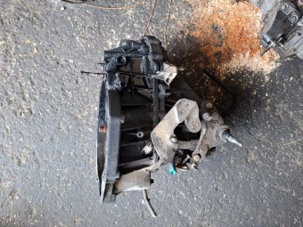 CUTIE VITEZE MANUALA 6 TREPTE RENAULT MEGANE II OEM: TL4 001.