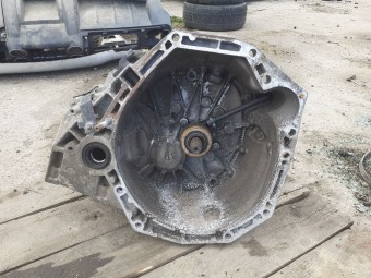 CUTIE VITEZE MANUALA 6 TREPTE RENAULT MEGANE III OEM: TL4 056.