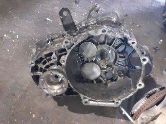 CUTIE VITEZE MANUALA 6 TREPTE VOLKSWAGEN GOLF V OEM: JLU.