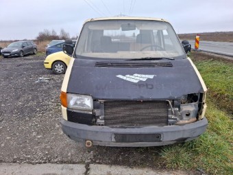   Dezmembram VOLKSWAGEN TRANSPORTER 1992 2.4 (AAB)