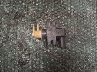 ELECTROVALVA VACUUM VOLKSWAGEN PASSAT B5.5 OEM: 702184010.