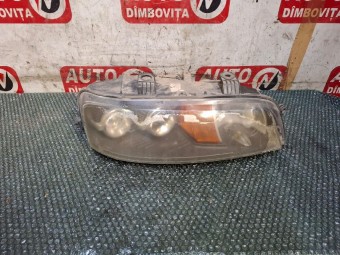 FAR DREAPTA FIAT PUNTO OEM: 89100448.
