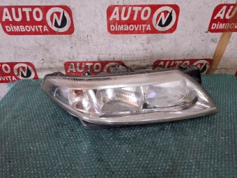 FAR DREAPTA RENAULT LAGUNA II OEM: 8200002847.