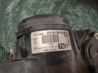 FAR DREAPTA VOLKSWAGEN PASSAT B6 OEM: 3C0941006AB.