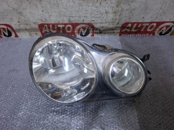 FAR DREAPTA VOLKSWAGEN POLO 9N OEM: 6Q1941008M.