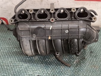 GALERIE ADMISIE VOLKSWAGEN GOLF IV OEM: 036129711DE.