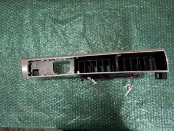 GRILA AER BORD CENTRU AUDI A6 C6 OEM: 4F1820951.