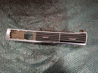 GRILA AER BORD CENTRU AUDI A6 C6 OEM: 4F2820951.