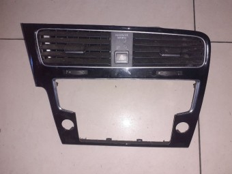 GRILA AER BORD CENTRU VOLKSWAGEN GOLF VII OEM: 5G1819728.